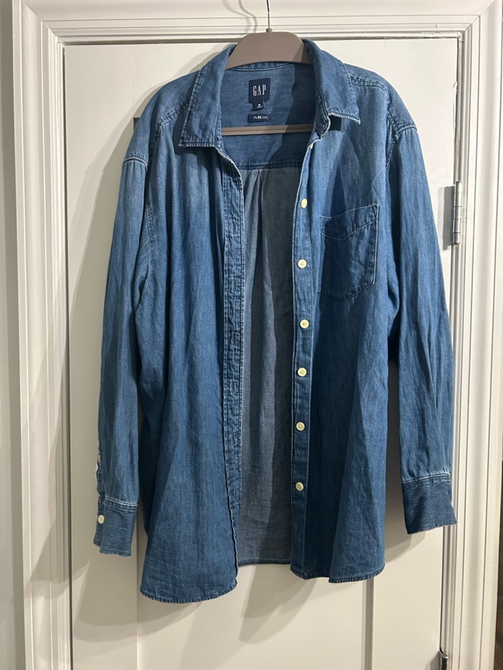 GAP Women’s Light Blue Denim Shirt Jacket